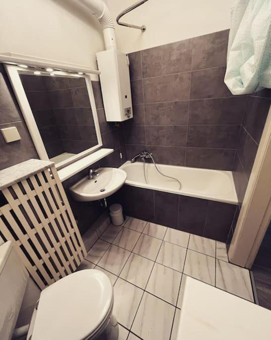 Wunderschoene 3-Zimmer Wohnung Fuer 6 Personen BRE Exteriör bild